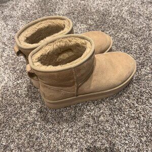UGG mini Platform Boots classic